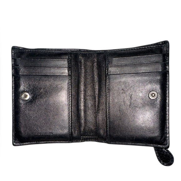 Bottega Veneta Calfskin Wallet - Picture 6 of 9